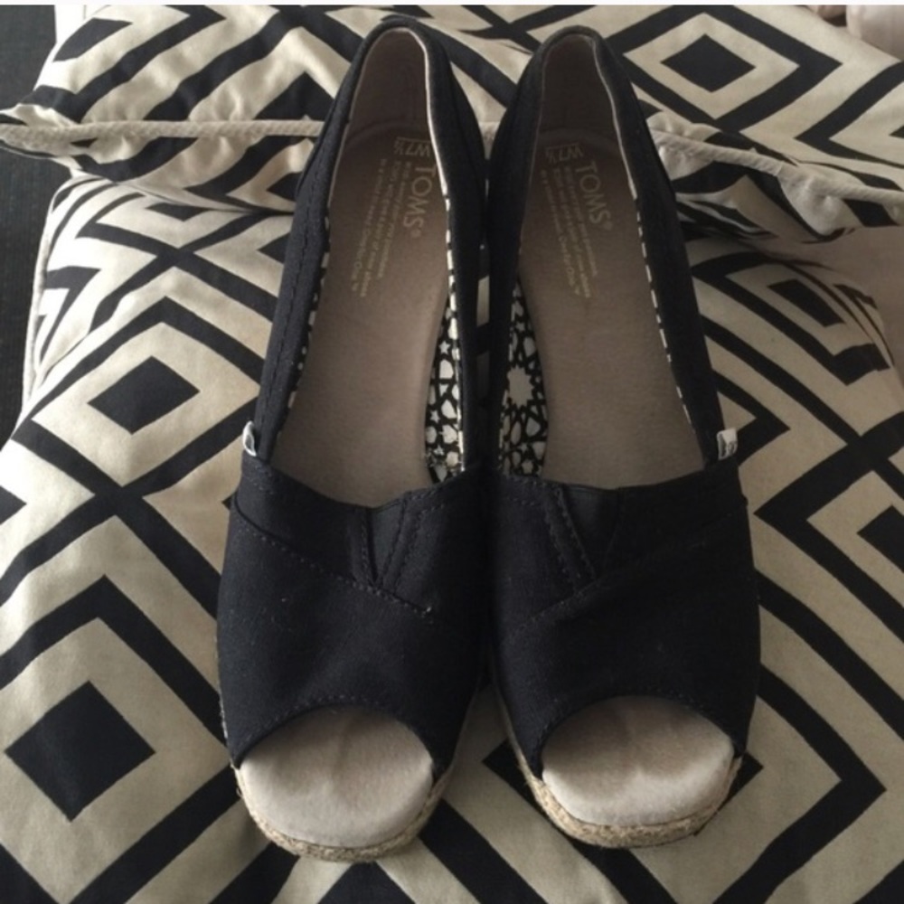 Toms wedges