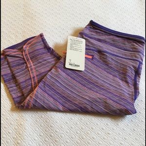 Lulu Run Top Speed Crops 12 NWT
