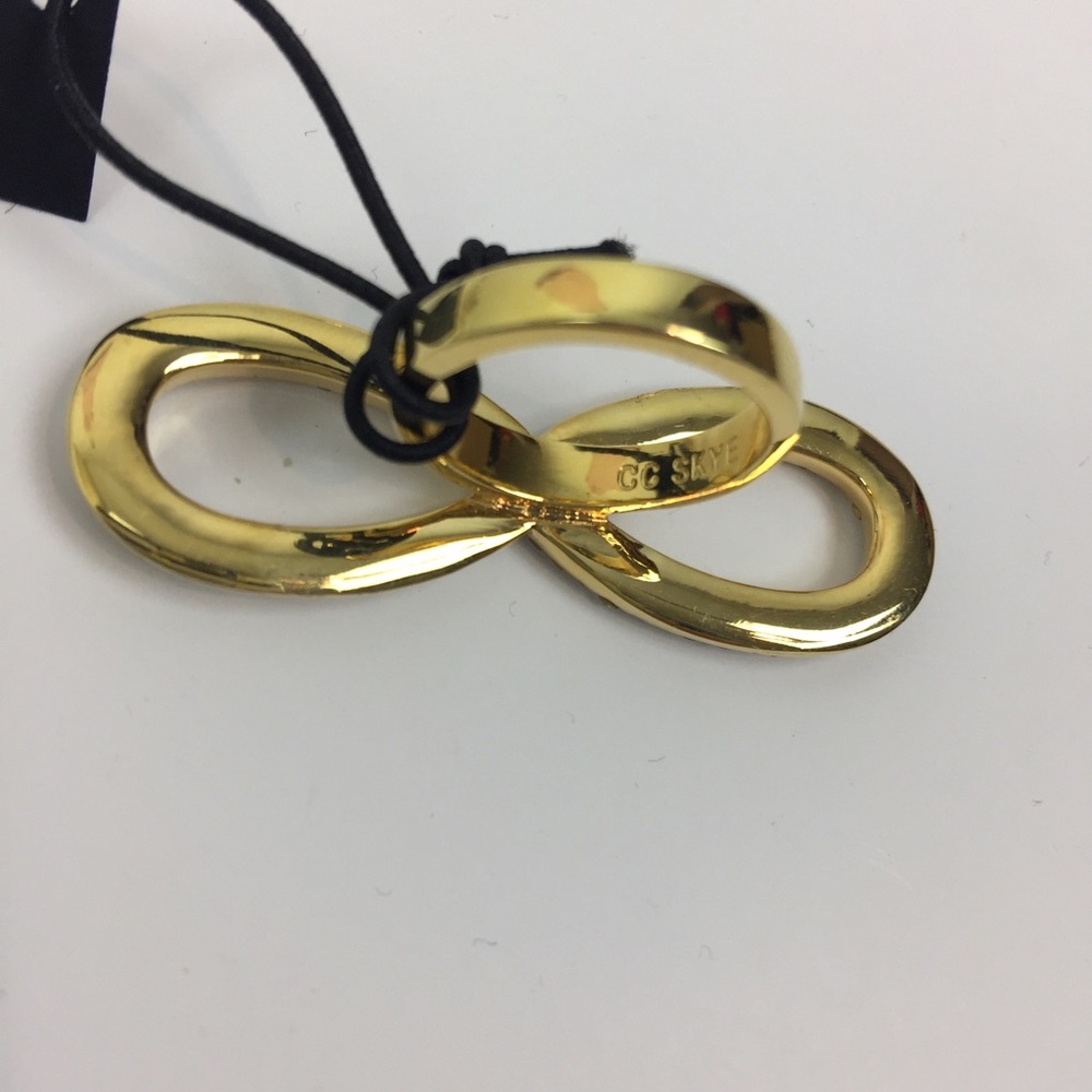 CC Skye Infinity Ring - Picture 2 of 3