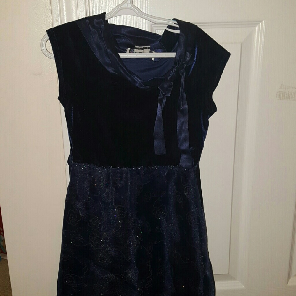 Girl's dress