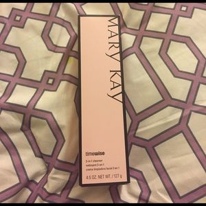 3 in 1 cleanser. Mary Kay cleanser