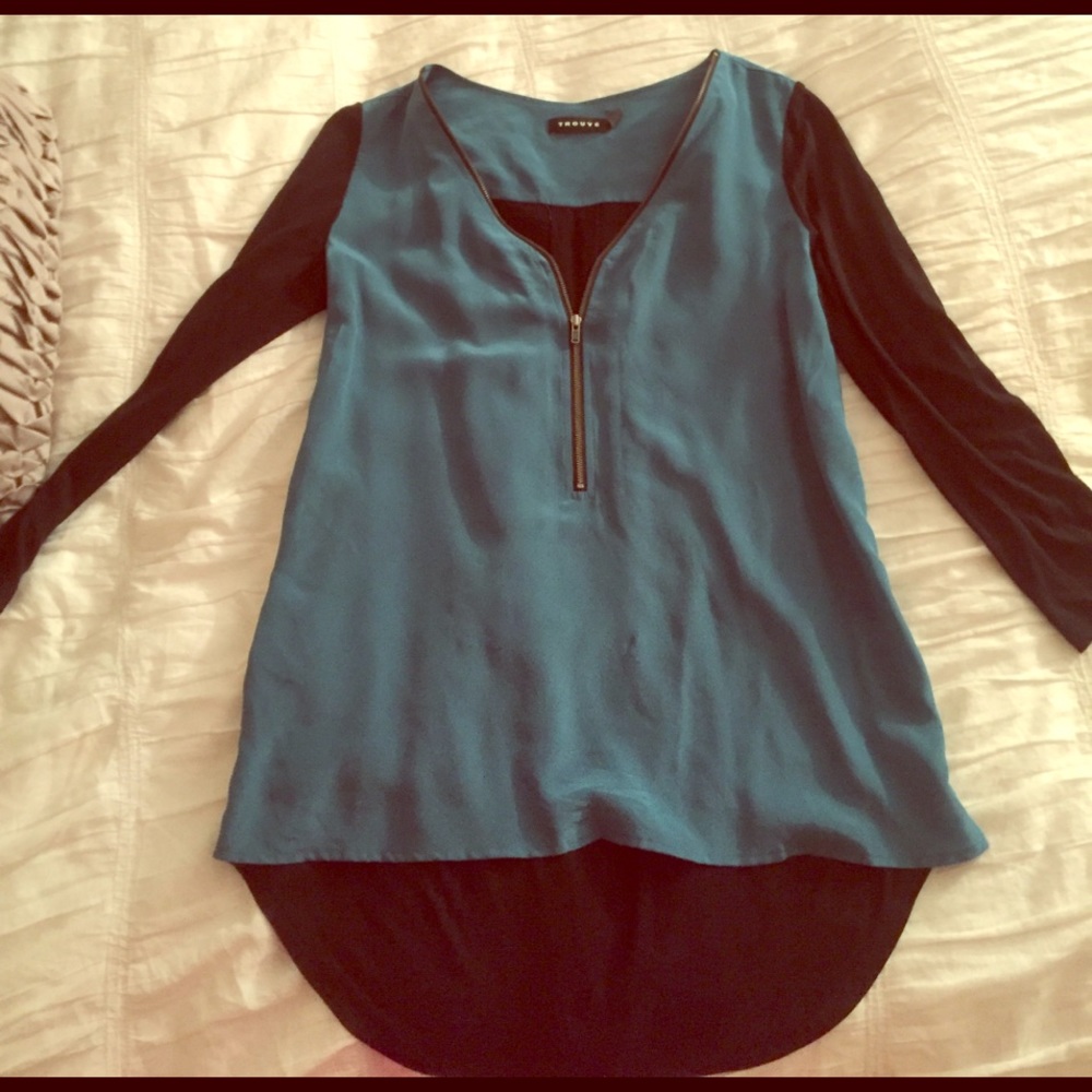 Gorgeous and comfortable Trouve top