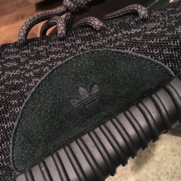 Yeezy 350 boost pirate black - Picture 3 of 3