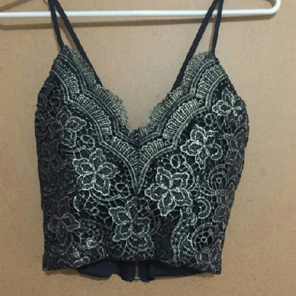 WINDSOR Tops - Lace crop top