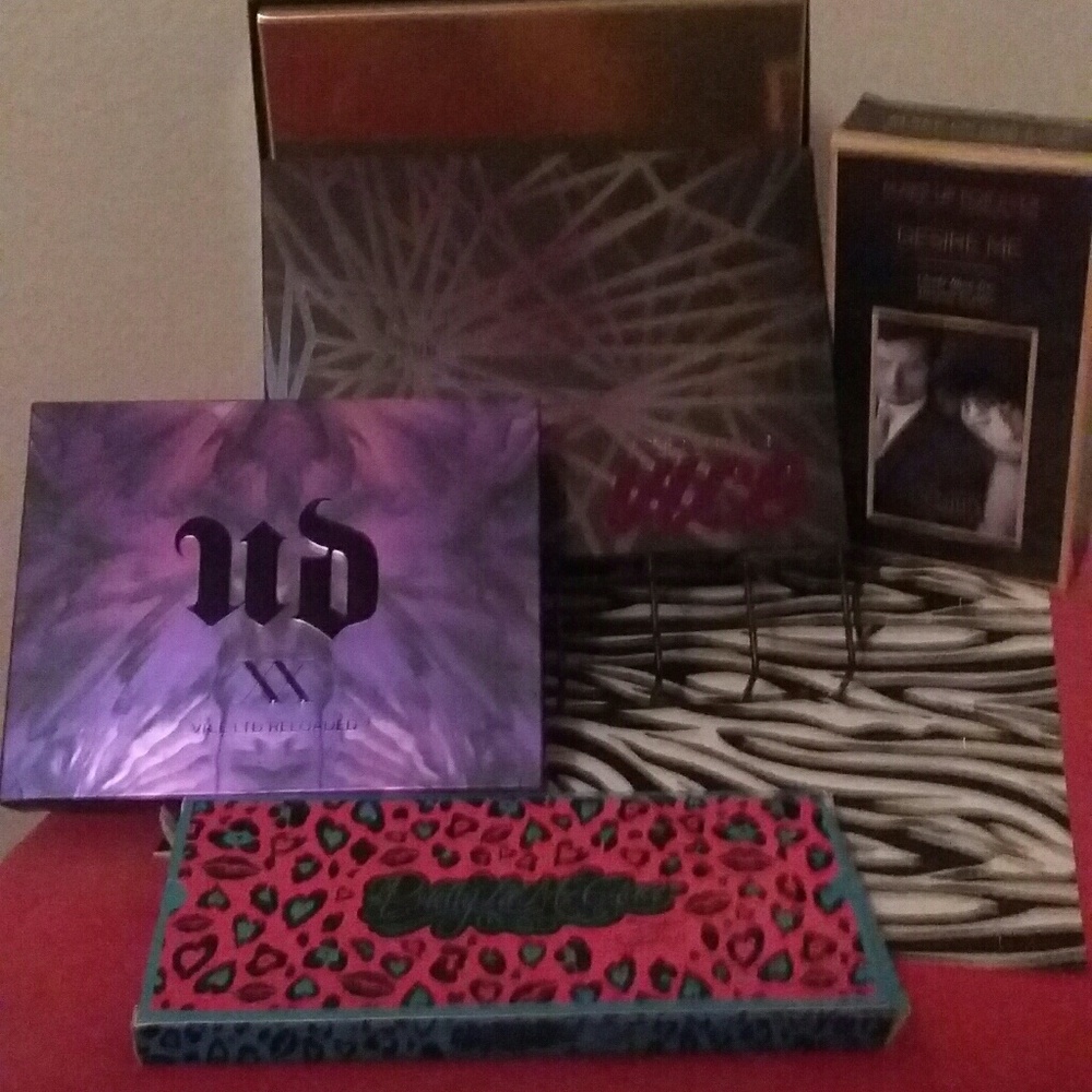 Palette empty boxes Set of 4 products not included