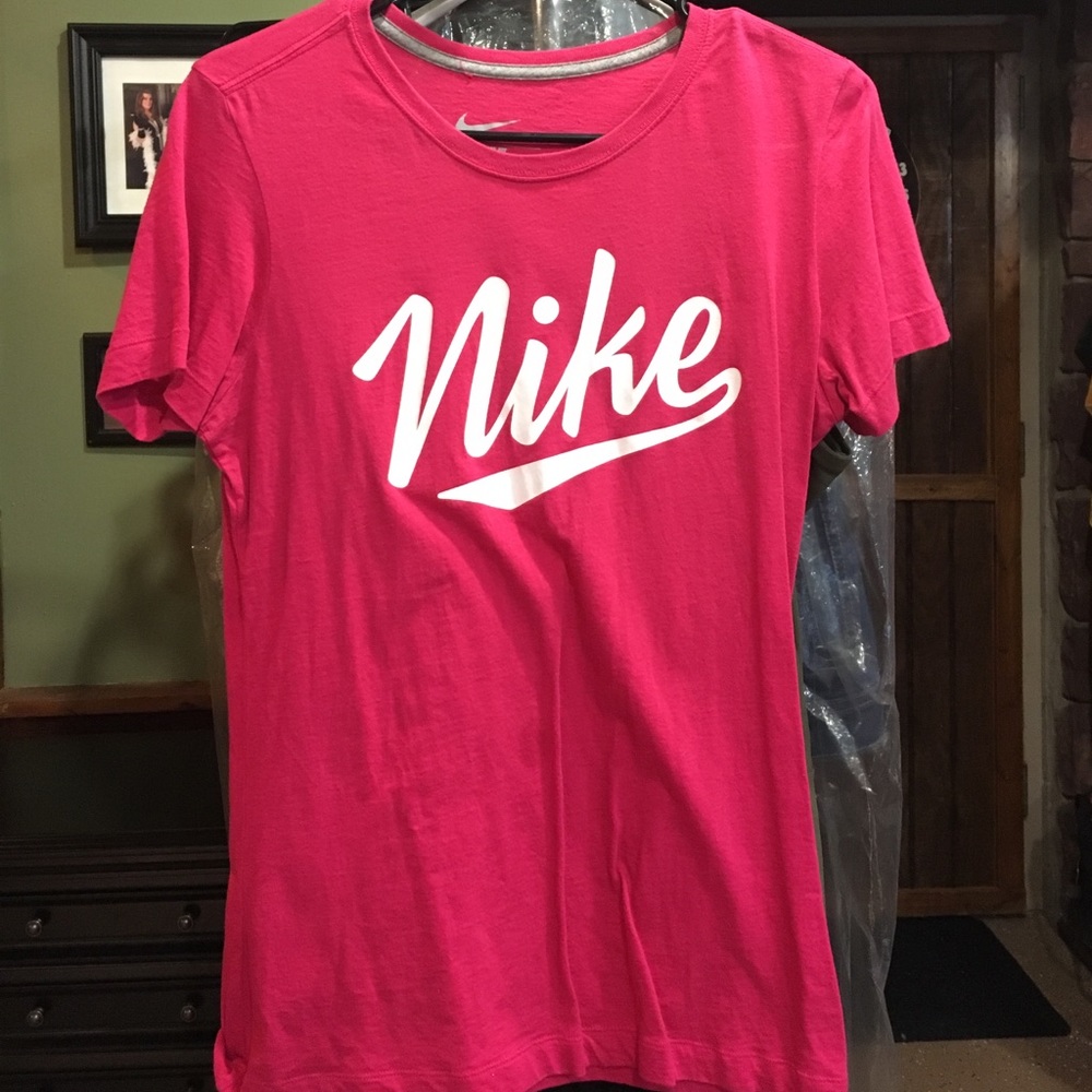 Nike tshirt