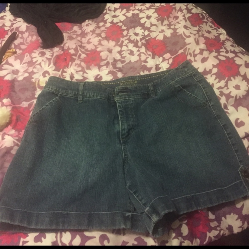 Size 14 Sonoma Jean shorts