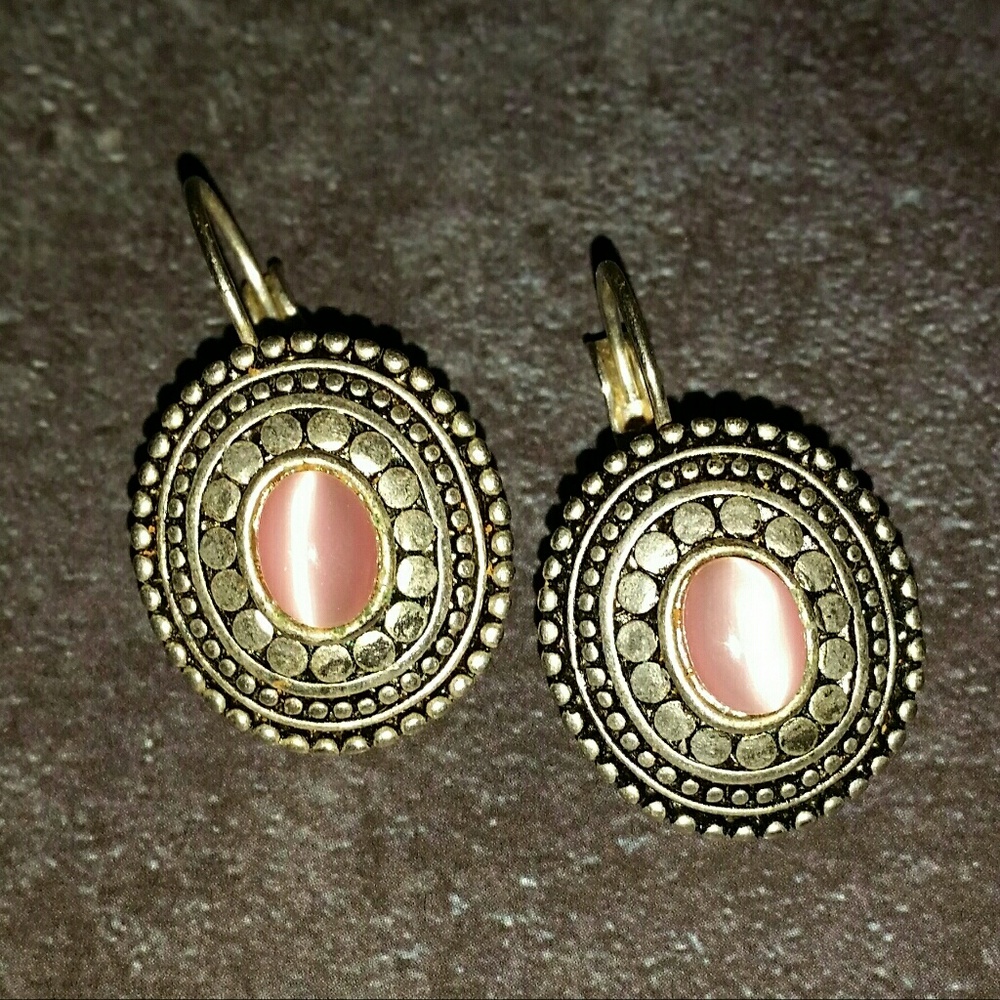 Pink mother of pearl earrings