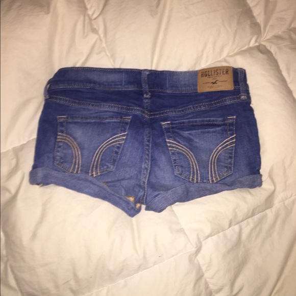 Hollister jean shorts - Picture 2 of 2