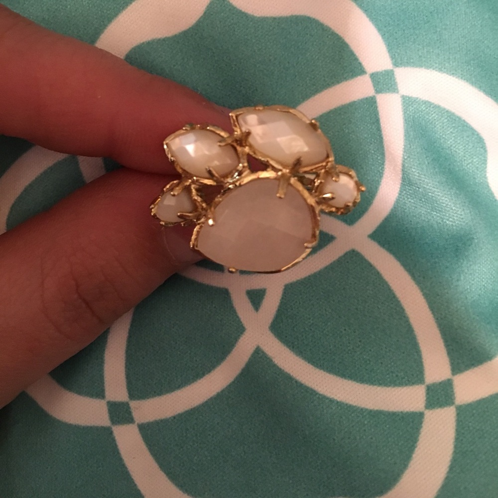 Kendra Scott carmen ring. Size 7 - gold