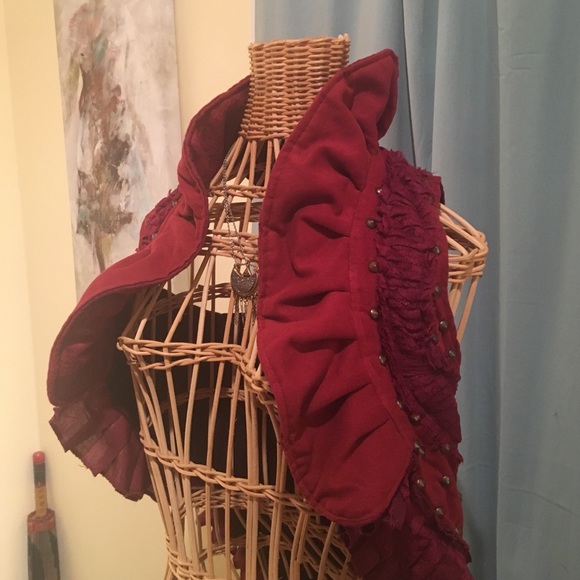 Festival Shrug - Picture 2 of 4