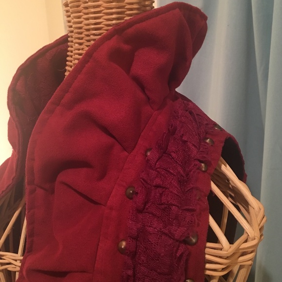 Festival Shrug - Picture 3 of 4