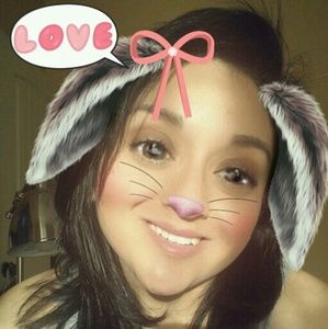 Meet your Posher, Adriana