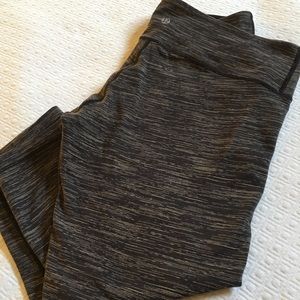 Lululemon Space Dye Black Running Crops Size 12