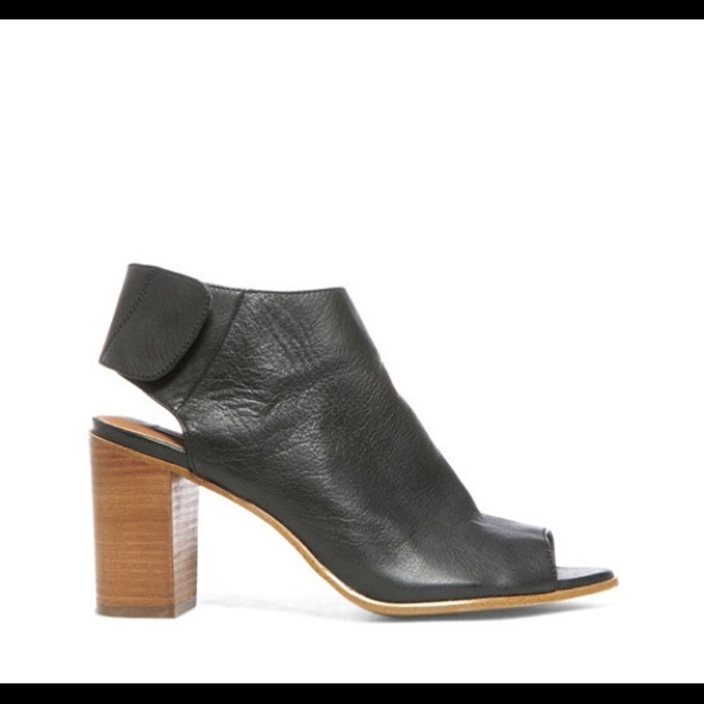 Steve Madden Black Chunky Heels