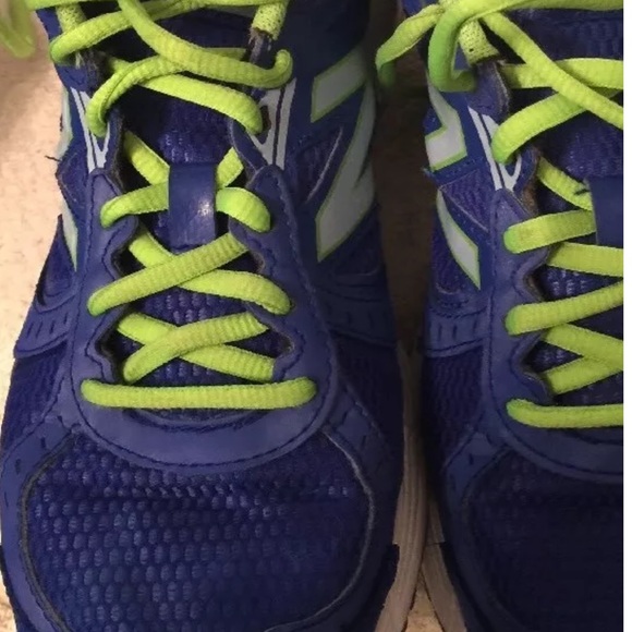 New Balance Shoe - Picture 2 of 4