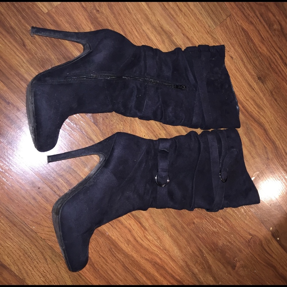 Black faux suede mid calf size 7, 4.5" heel