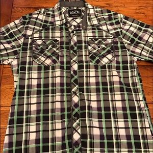 Buckle Black. Short Sleeve. Athletic Fit