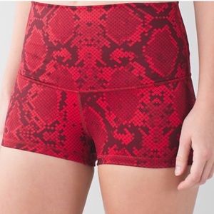 Luluemon work out shorts NWOT