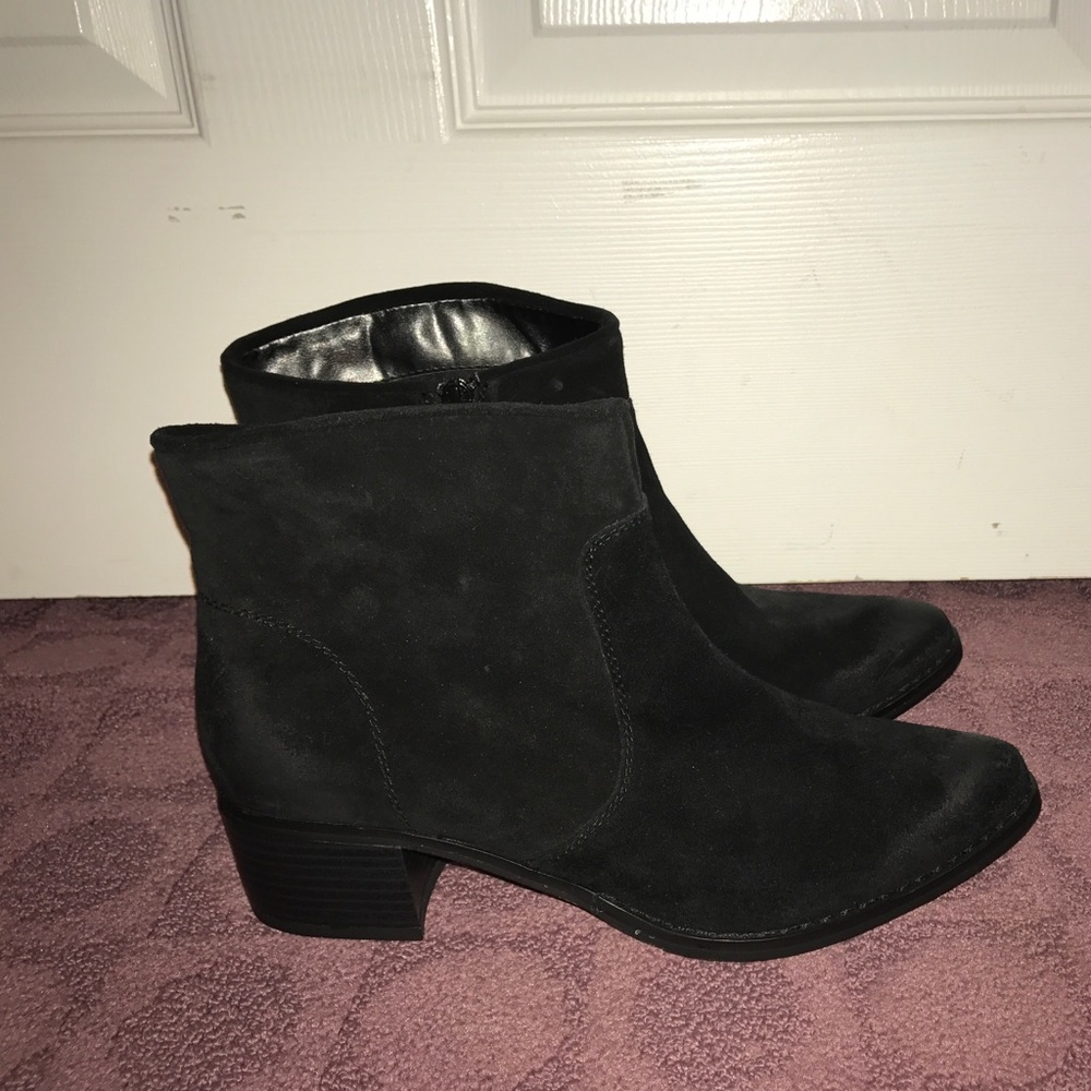 Renvy Black Booties