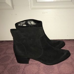 Renvy Black Booties