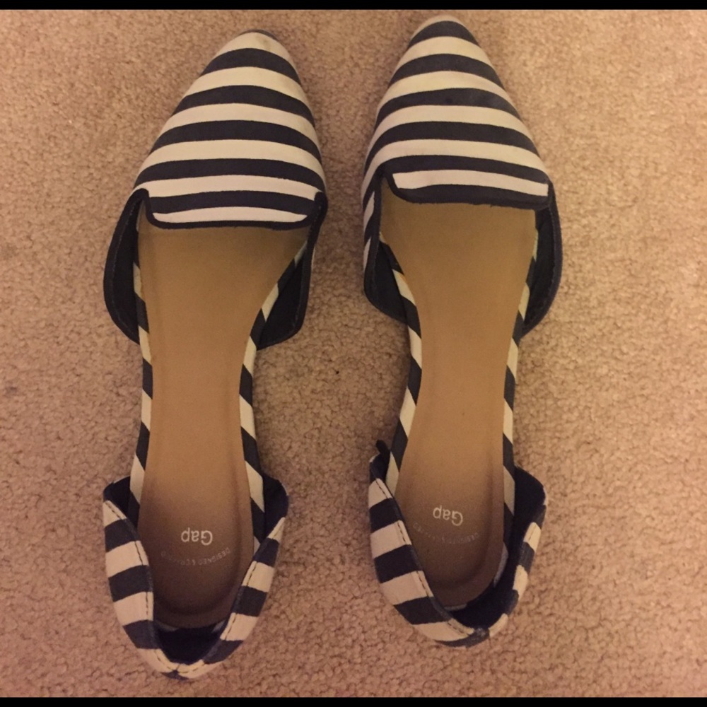 Navy blue&white flats