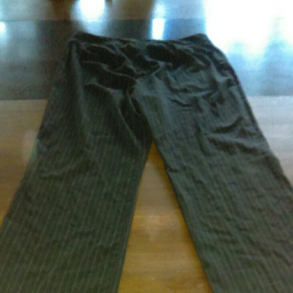 Women's dress slacks - Picture 1 of 3