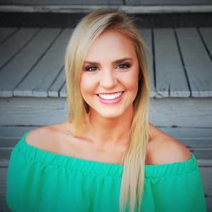 Meet your Posher, Andrea