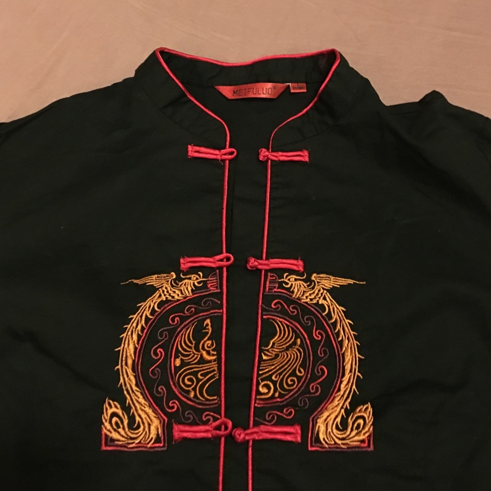 Top - Picture 2 of 3