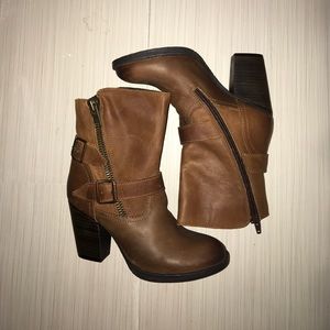NEVER WORN Steve madden booties