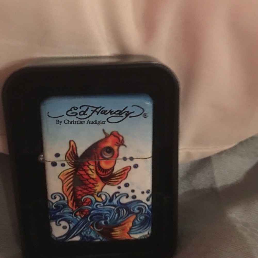 Ed Hardy butane lighter