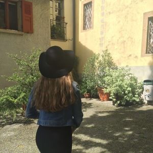 Meet your Posher, Juliette