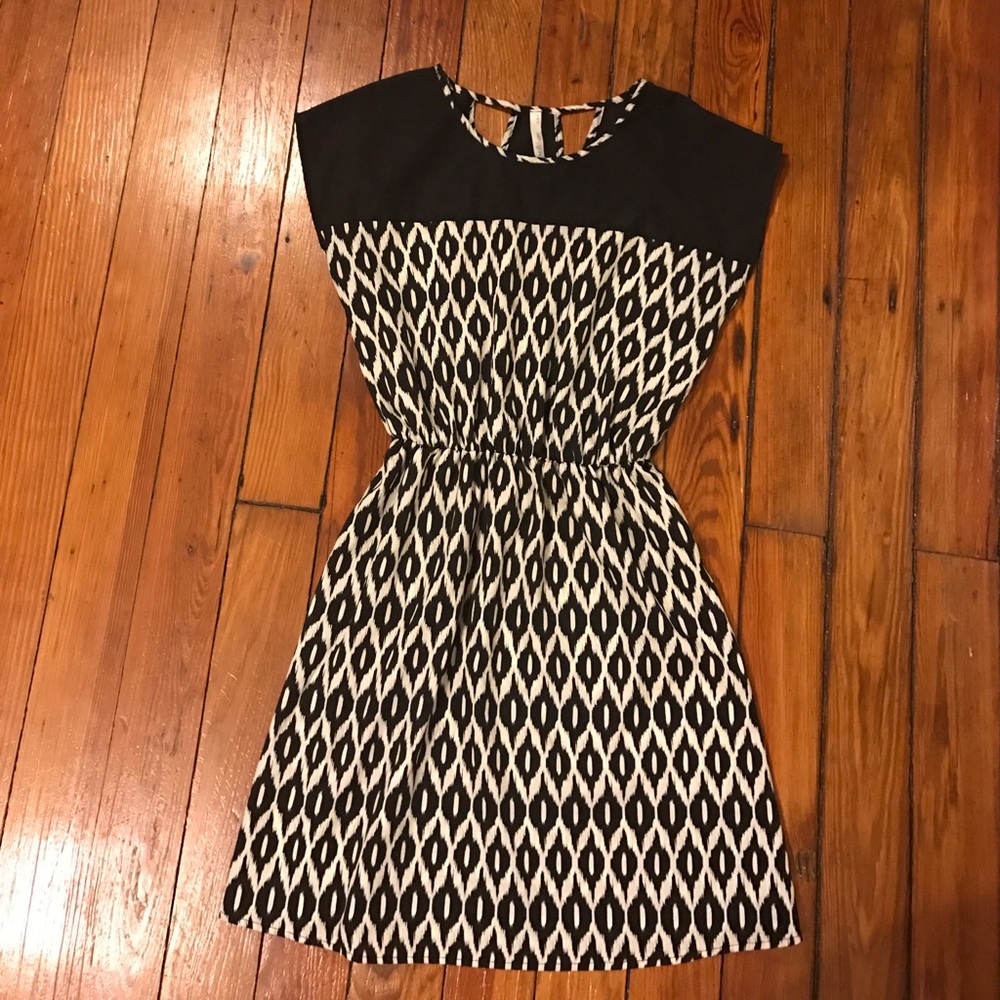 Black and White Printed Dress
