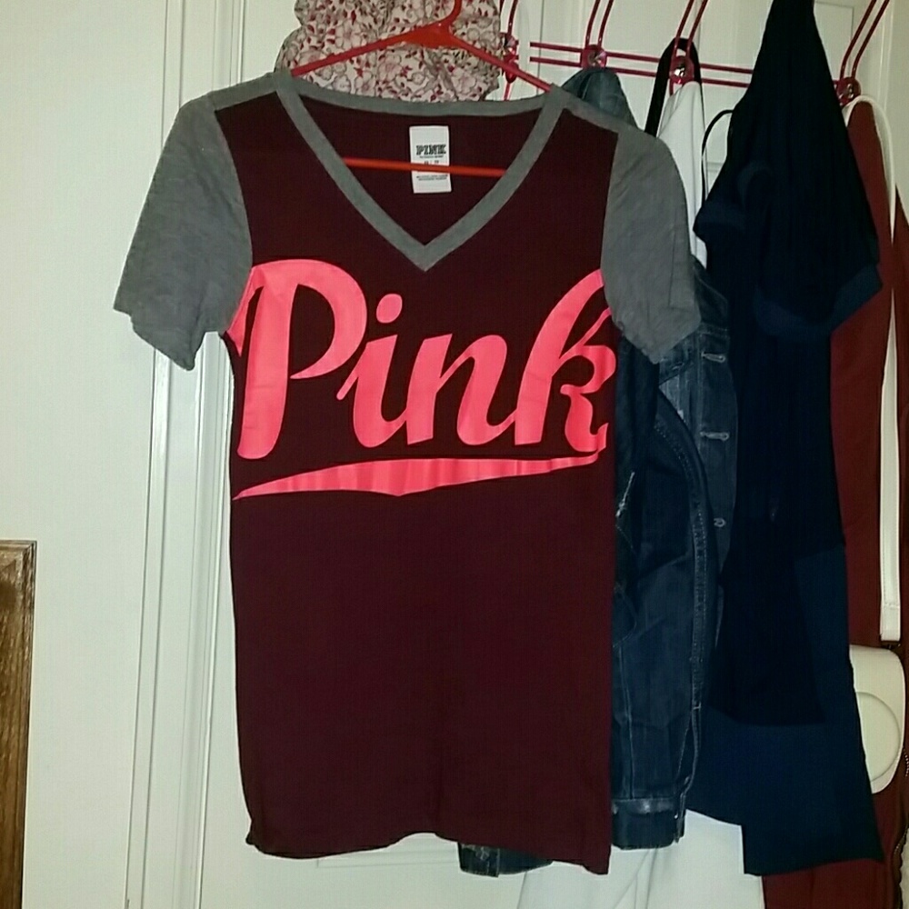 pink tshirt