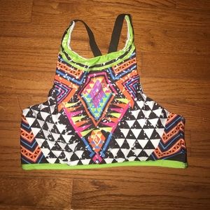 NWT Geometric Bathing Suit Top! size L
