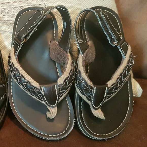 SOLD Nike Gap toddler sandals SOLD - Picture 3 of 3