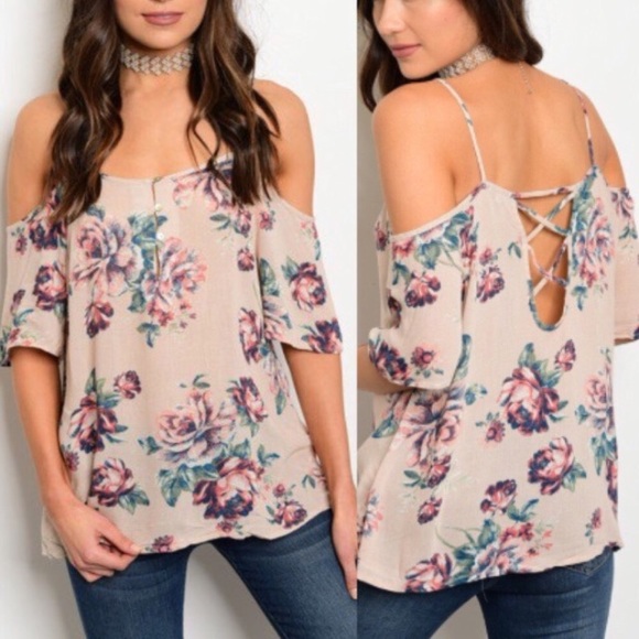 Tops - HOST PICK! NWT Open back, cold shoulder top