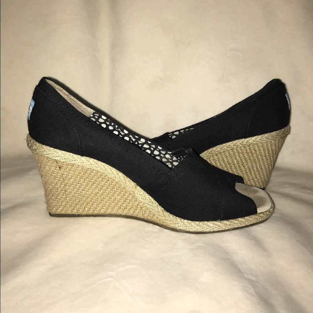 TOMS wedges