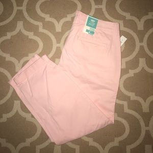 NWT Old Navy Pink boyfriend jeans - size 6
