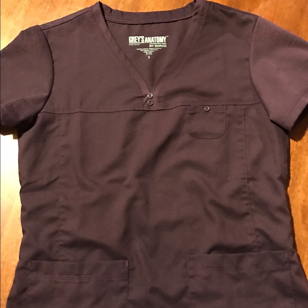 Scrub top