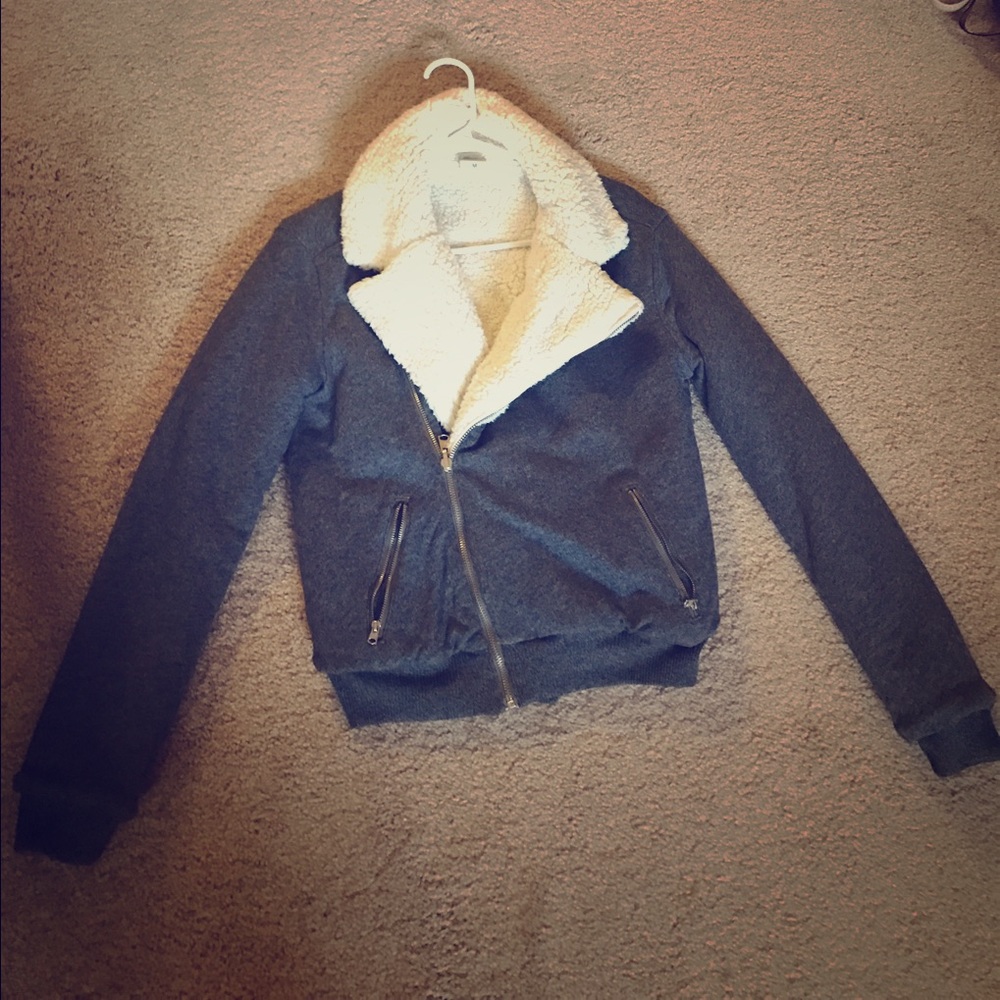 Cozy Abercrombie & Fitch jacket