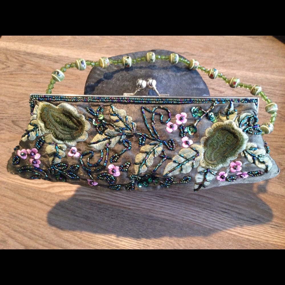 Green clutch