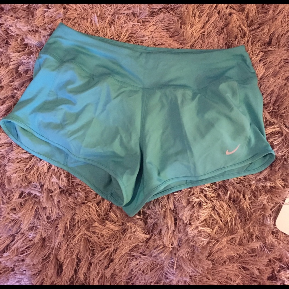 NWT NIKE CREW SHORTS