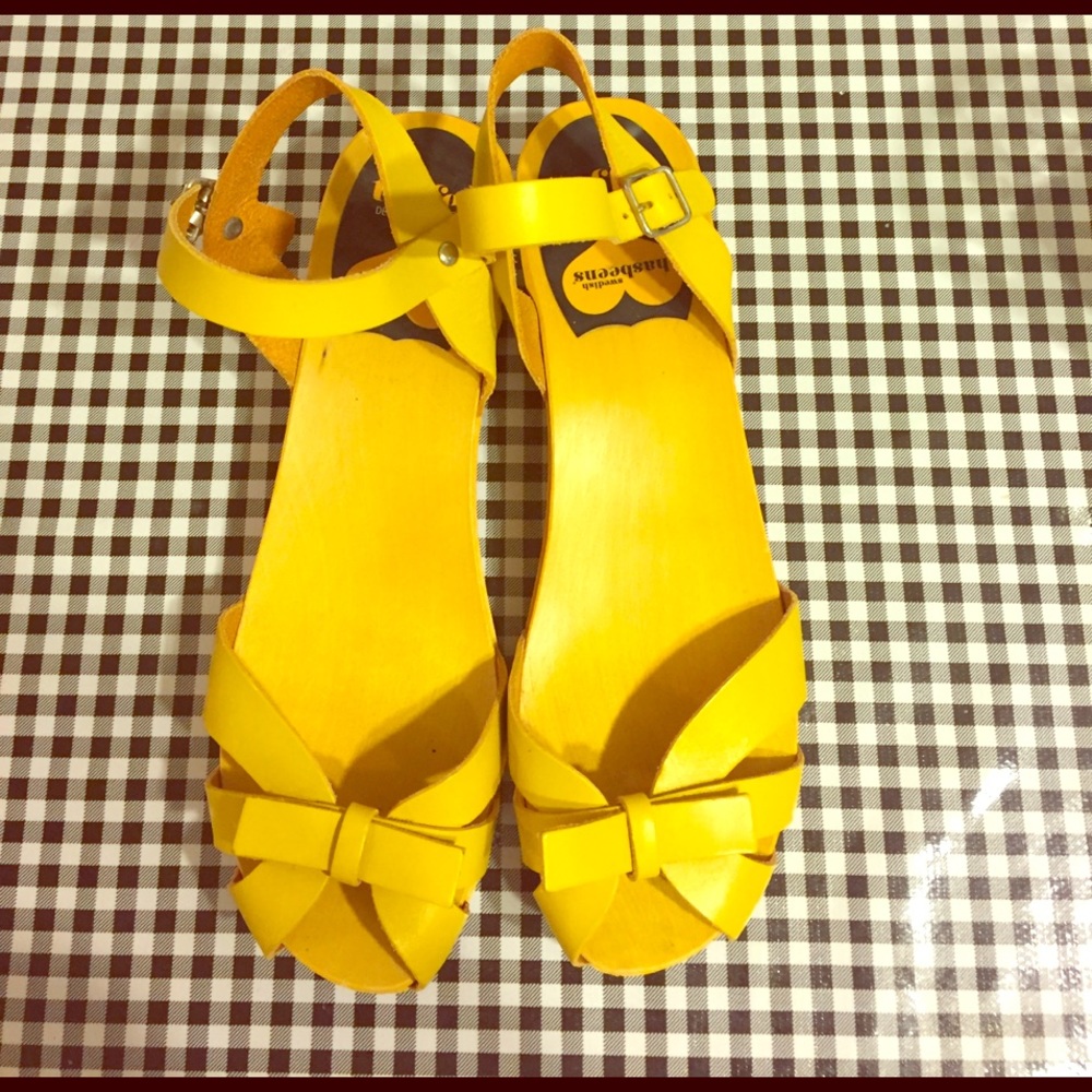 Yellow Swedish Hasbeens clogs