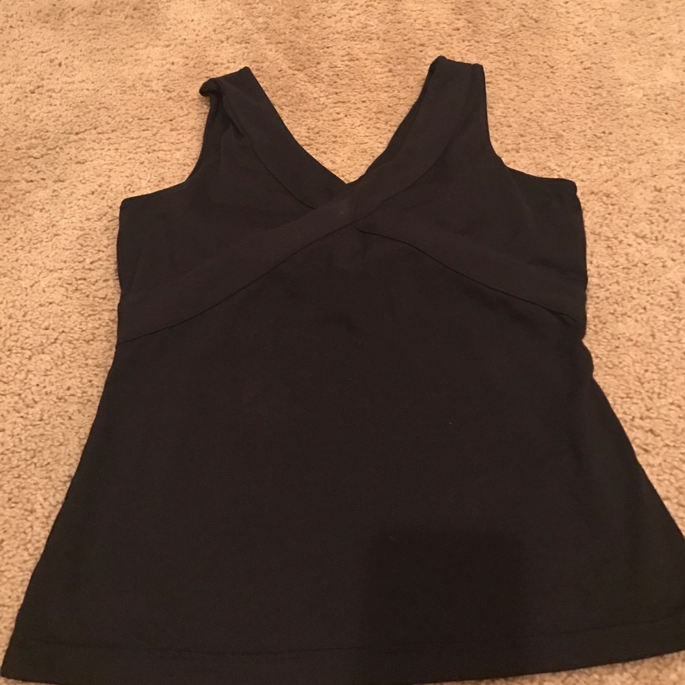 Black workout top