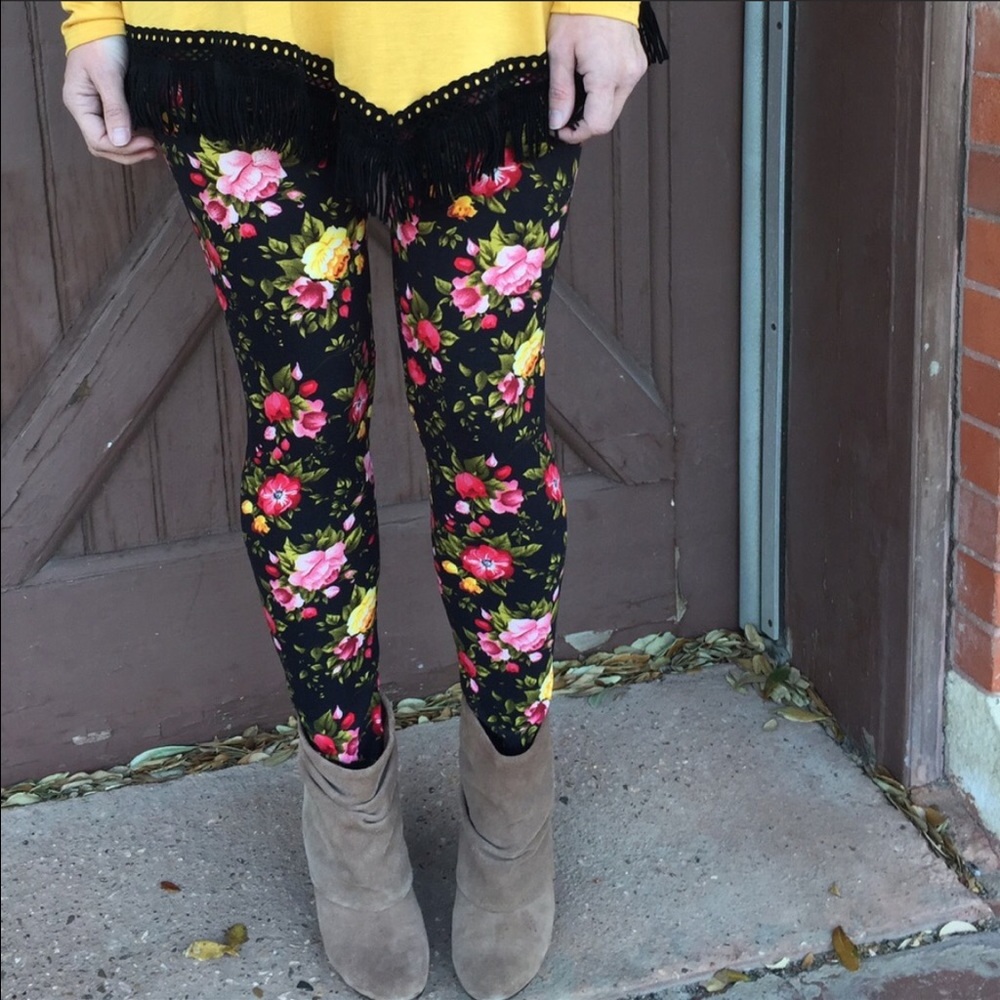 💛Just In💛Black Floral Print Leggings.