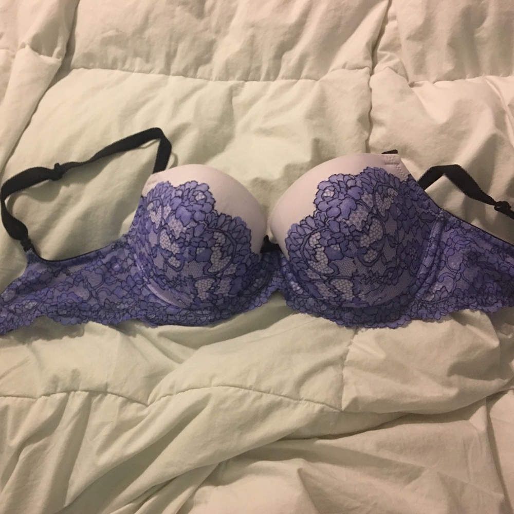 Lightly lined Victoria's Secret bra