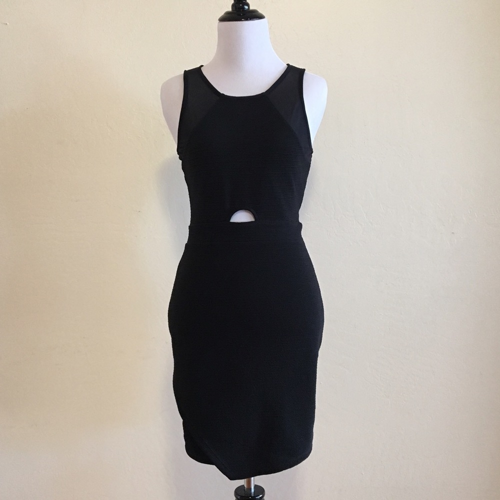SALE! Black bodycon dress with keyhole cutout