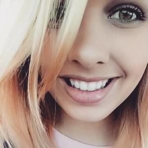 Meet your Posher, Leah