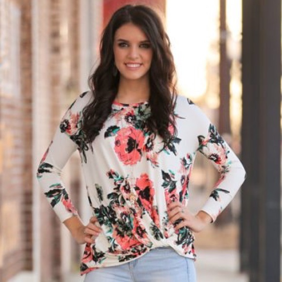 LAST ONE! (S) Floral Knot Tunic - Picture 2 of 4